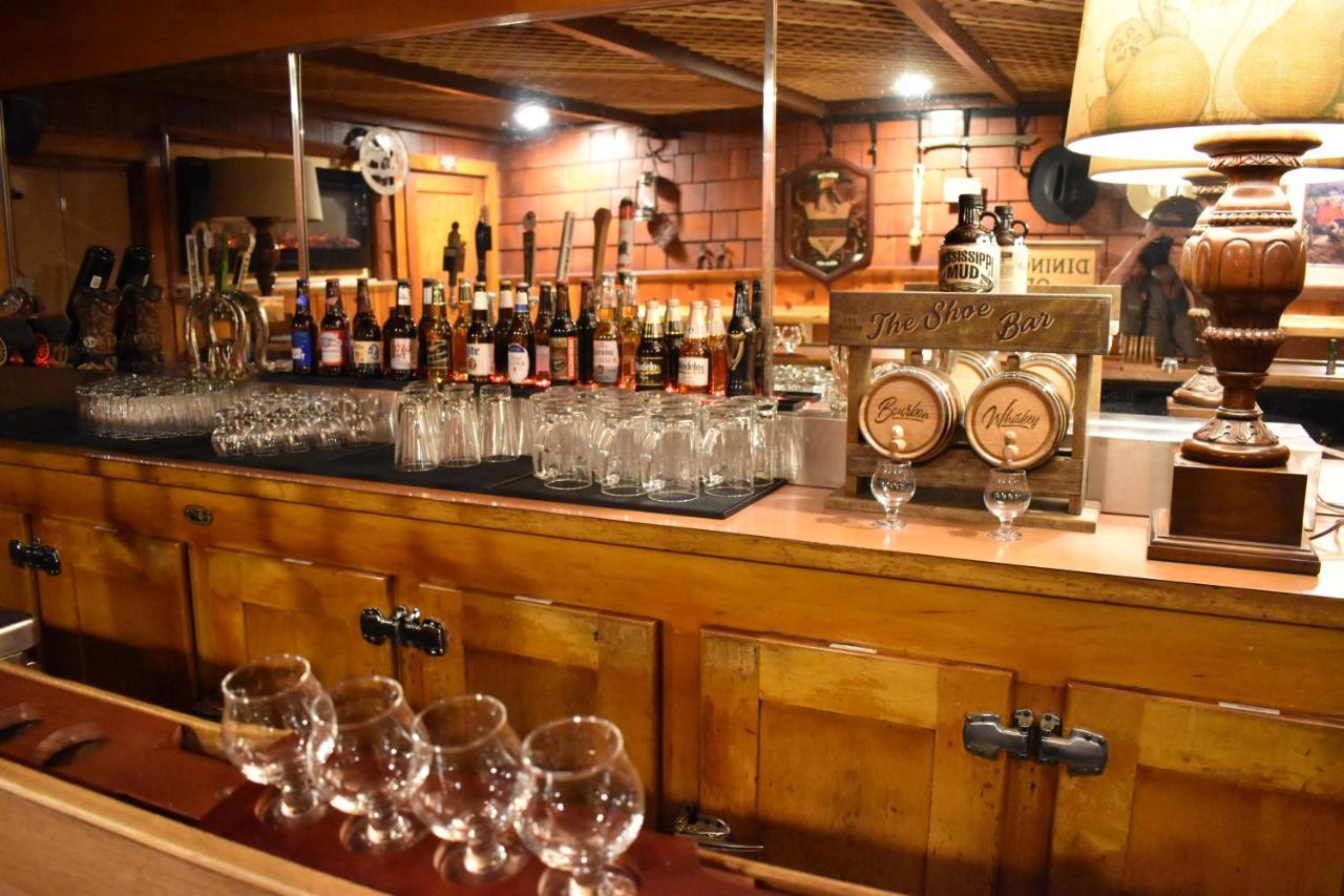 Silver Horseshoe Inn Saint Anthony Extérieur photo